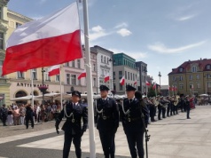 Święto Policji na bydgoskim Starym Rynku. Ślubowanie i awanse funkcjonariuszy [zdjęcia, wideo]
