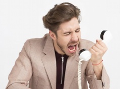 Pokolenie Z od lat rozwija irracjonalny strach przed rozmowami przez telefon. Google zamierza to wykorzystać
