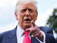 Prawa kobiet? Cała wstecz! Tak Trump cofa Amerykanki do kuchni