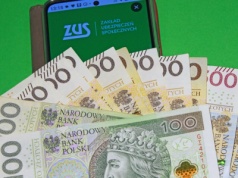Ponad milion wniosków w 10 dni. Polacy rzucili się po świadczenie, pierwsze wypłaty już na kontach