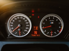 390 km/h w mieście to nie przestępstwo. Prokuratura zdecydowała