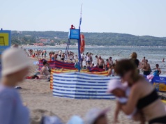 Rozstawili parawany na plaży. Straż miejska wręczyła im mandaty