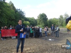 Nie chcą nowych bloków. Protest mieszkańców Dąbrowy w TVP
