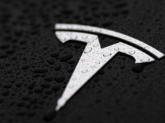 Tesla pokazała nowy model samochodu. Jest zupełnie inny, niż wszyscy się spodziewali
