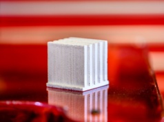 Plastik lepszy od stali. Nowa era chłodzenia elektroniki