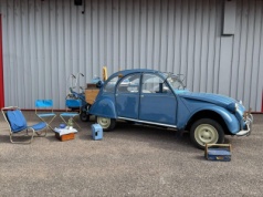Niesamowity Citroën 2CV „Week-end” – kamper z pełnym wyposażeniem