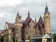 Tajemniczy zamek w Polsce ma aż 99 wież. Dlaczego nie wybudowano setnej?
