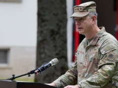 Dowódca sił NATO ostrzega przed „globalnym konfliktem”. Wskazał termin