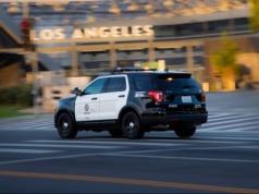 W Los Angeles samochód wjechał w grupę ludzi. Jest wielu rannych