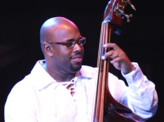 Kim jest Christian McBride, który zagra w Warszawie?