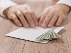 Twoja emerytura nie przekracza 2052,39 zł? Możesz dostać dodatkowe 500 zł