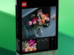 LEGO Botanical Collection – Piękny bukiet różowych kwiatów za 154,99 zł (cena katalogowa 249,99 zł) w Amazon PL