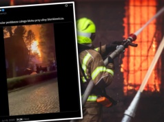 Groźny pożar poddasza w budynku wielorodzinnym, w Ciechanowie. Lokatorzy musieli uciekać