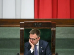 Fatalna wiadomość dla Hołowni. Sondaż nie zostawia złudzeń