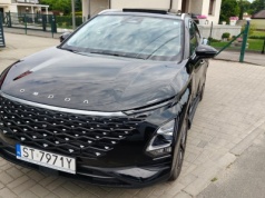 Przejechał 2700 km i sprzedaje 8-miesięczną Omodę 5 za 71 900 zł. Powód oczywisty, ale niezrozumiały