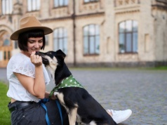 Podróżuje i nie płaci za noclegi. Pet sitting stał się jej stylem życia