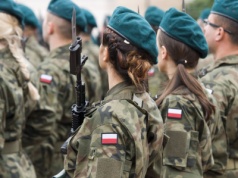 Polskie wojsko powinno obowiązkowo szkolić kobiety? 