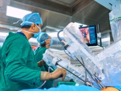 Chirurgia robotowa czy radioterapia? U tych chorych nikt dotąd nie porównywał obu metod