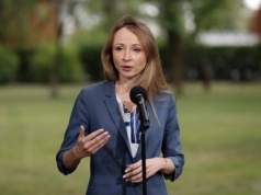 Rząd podjął decyzję ws. bezpłatnych staży. Agnieszka Dziemianowicz-Bąk zabrała głos