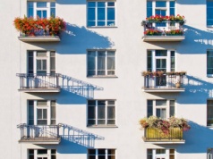 Kolorowe balkony poszukiwane! Olsztynianie mogą zawalczyć o tytuł „Balkonu Roku 2025”