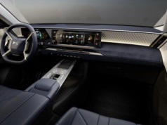 Luksusowy DS N°8 Julius Verne i wnętrze DS Automobiles wykonane z użyciem szczotkowanego aluminium