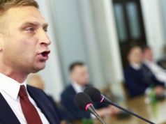 Bąkiewicz nie będzie zadowolony. Polacy przeciwni kontrolom Ruchu Obrony Granic [SONDAŻ]