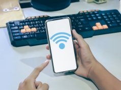 Czarne dziury Wi-Fi w mieszkaniu. Jak sobie poradzić z martwymi strefami?