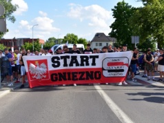 Marsz antyimigracyjny przeszedł ulicami Gniezna