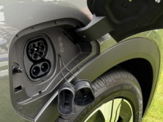 Komisja Europejska chciałaby, żeby od 2030 roku firmy kupujące samochody mogły decydować się tylko na elektryki