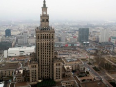 Historia Pałacu Kultury i Nauki. Wzorowano go na wieżowcach amerykańskich