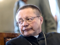 Kardynał Ryś ratuje jak może wizerunek Kościoła. Coś złego się tutaj dzieje