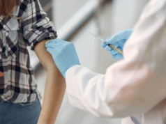 Szczepienia na HPV – jak Wielka Brytania chce walczyć z rakiem szyjki macicy do 2040 roku?
