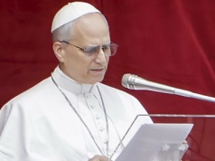 Papież nagle wyszedł do ludzi i przemówił. To, co powiedział, wstrząsnęło światem