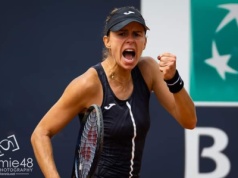 Tenis ziemny: Linette melduje się w drugiej rundzie.
