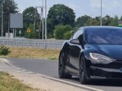 Pędził Teslą 191 na godzinę. Dostał 15 punktów i 5000 mandatu