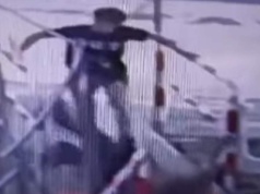 19-latek z Ukrainy dotkliwie zaatakował przechodnia (WIDEO)