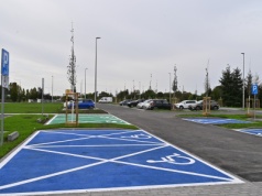 Komunikacją miejską po aglomeracji. Samochód zostaw na parkingu