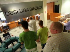 Musisz umieć wykazać, skąd masz pieniądze na zakupy. Inaczej grozi ci nawet 10 tys. zł kary