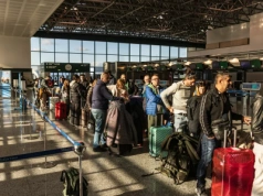 Na tych lotniskach mają dość kolejek. Turyści nie muszą pokazywać dokumentów