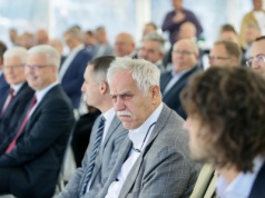 Totalnie zaskoczony Zygmunt Solorz. Miliardera opuszczają najbardziej zaufani ludzie. Jak do tego doszło i czy to kończy walkę o sukcesję w Polsacie?