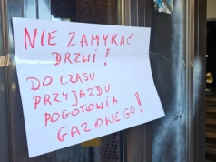 Woń gazu obudziła mieszkańców bloku. Reakcja lokatorów była wzorowa