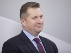 Czarnek drwi z rekonstrukcji: Rutnicki? Wydarzenie miesiąca!