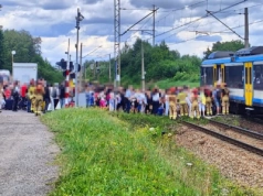 Ewakuacja na torach. Pociąg Kolei Śląskich wjechał w sieć trakcyjną
