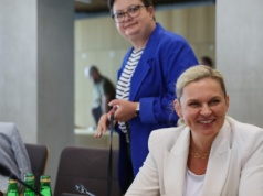 Nowelizacja Prawa oświatowego ma wesprzeć rodziców. Nauczyciele nie zostawiają na niej suchej nitki