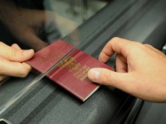 Jaki paszport jest najlepszy na świecie? Polska wysoko w rankingu