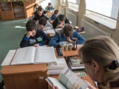 MEN chce zmienić zasady nauczania w klasach I-III. W czasach PRL to była norma