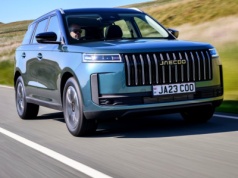 Jaecoo 5 – nowy, mniejszy od modelu 7 SUV chińskiej marki. Napęd? Spalinowy lub elektryczny. W Polsce od jesieni