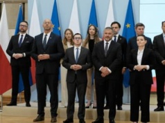 Czy Donald Tusk faktycznie odchudził swój rząd? [SPRAWDZAMY]