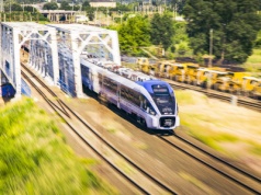Nowe piętrowe pociągi dużych prędkości powstaną w Polsce