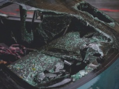 Sebastian M. z wypadku na A1 niebawem stanie przed sądem. Świadek: zachowywał się tak, jakby wjechał w kosz na śmieci